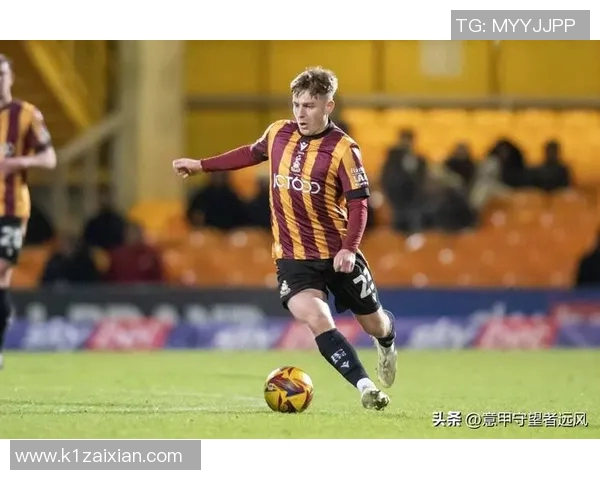 雷丁队与吉灵汉姆队的精彩对决分析与赛前展望